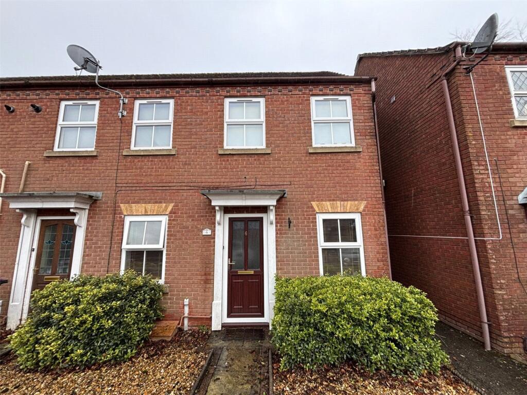 2-bed flat on Blacksmiths Drive, Ketley Bank, Telford, Shropshire, TF2, £115,000