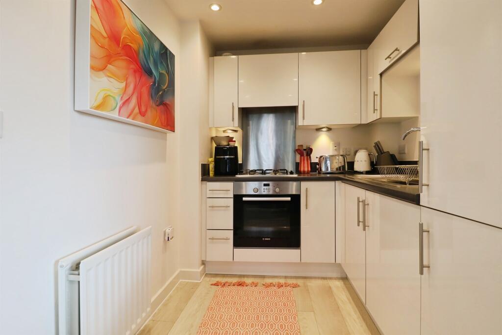 Apartment in Penarth, Vale of Glamorgan - View 2