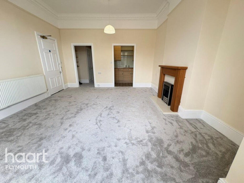 Apartment in Plymouth - More