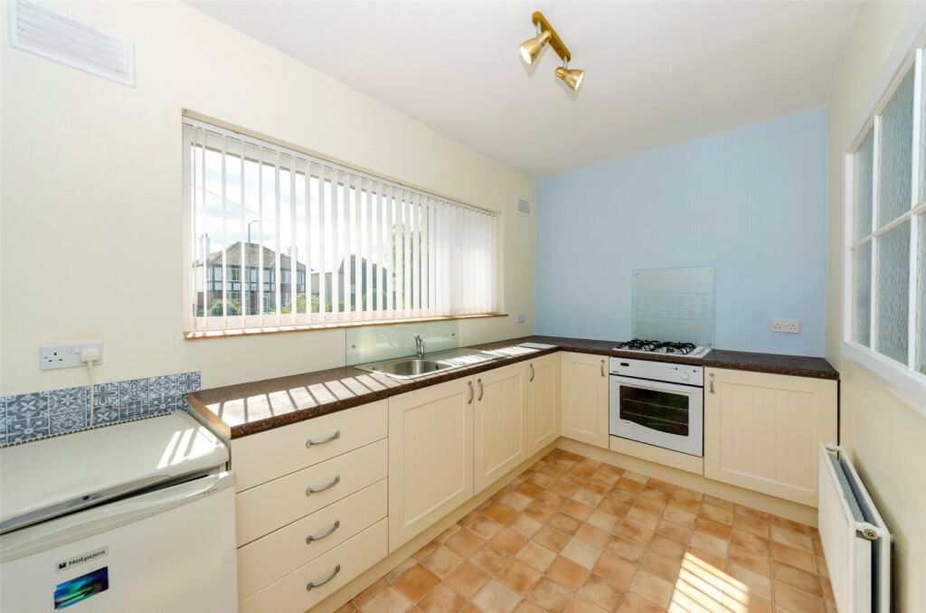 Apartment in Penrhyn-Side, Penrhyn Bay, Llandudno - View 5
