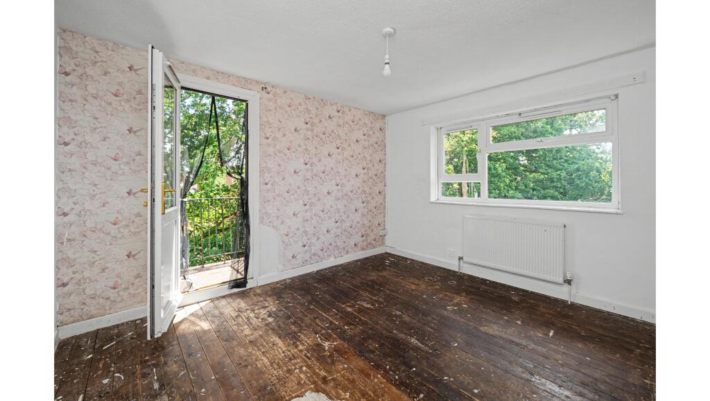Flat 24 Hunters Hill, Burghfield Common, Reading, Berkshire, RG7 - View 6
