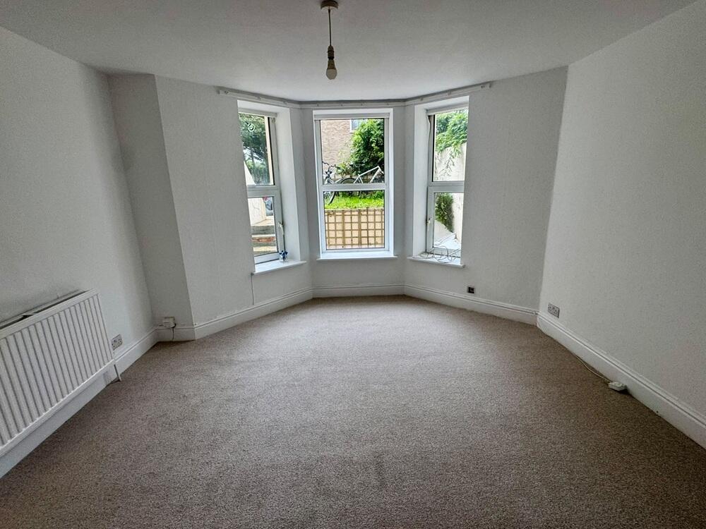 Apartment in St Leonards-on-Sea, St Leonards Green - View 3