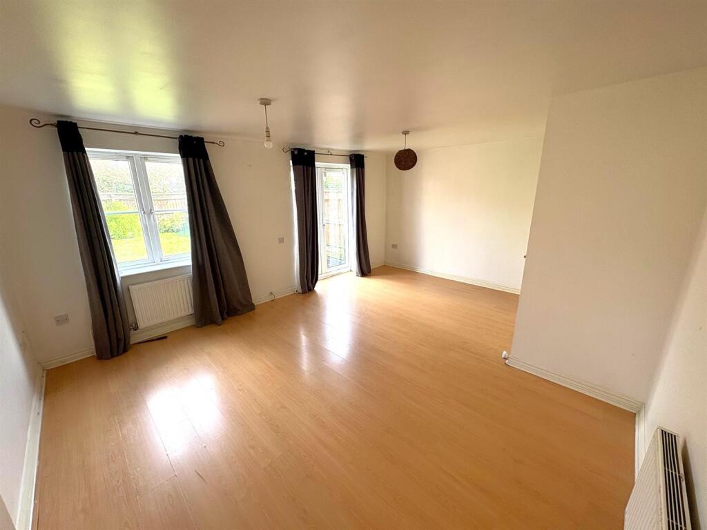 House in Swindon - View 3