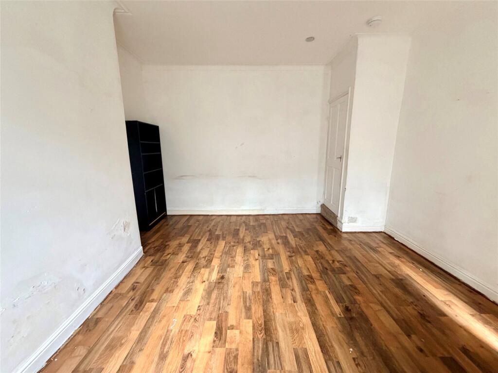 House in Bradford, West Yorkshire - View 2