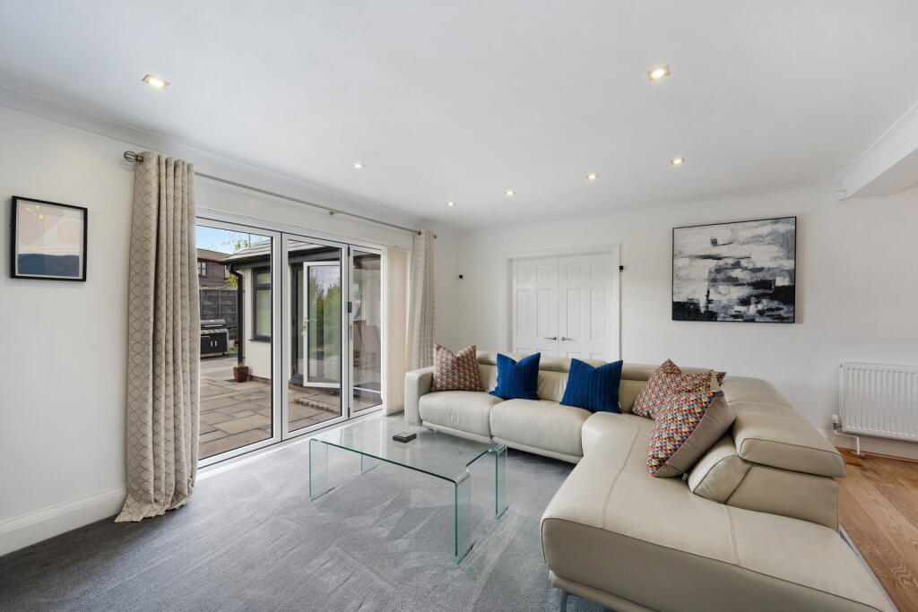 House in Bury, Starling - More