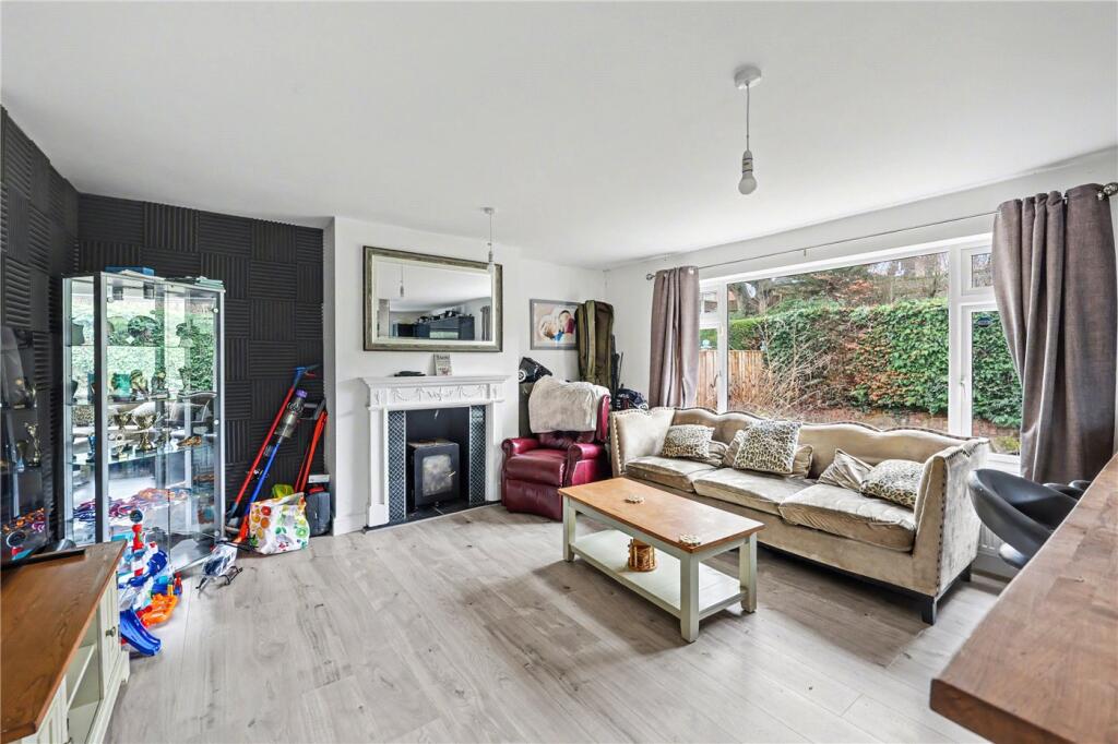 West End, Costessey, Norwich, Norfolk, NR8 photo 3
