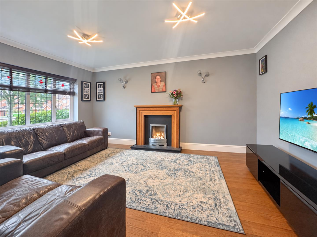 House in Blaby, Narborough - View 4