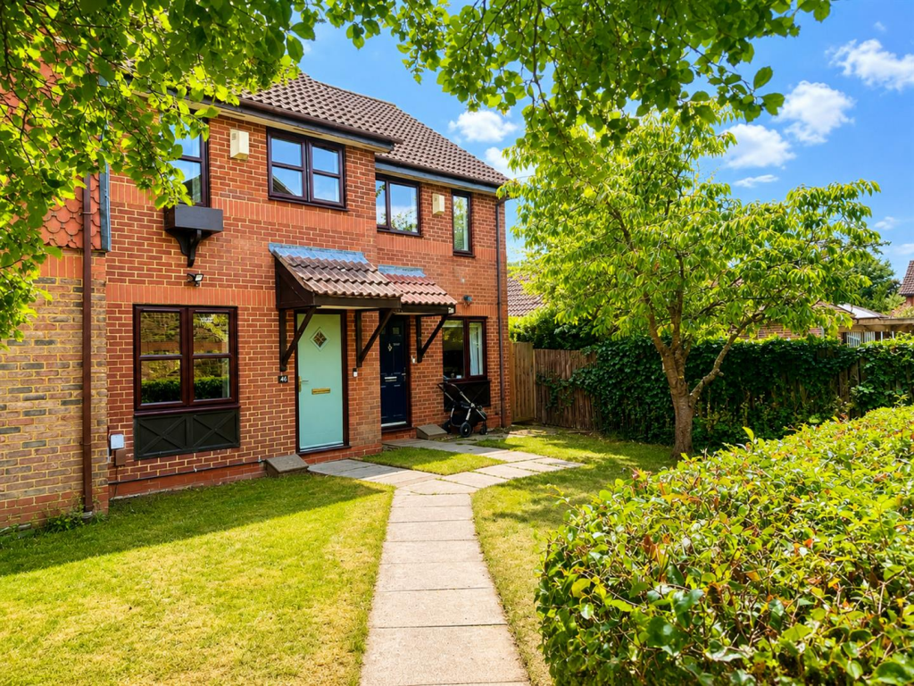 2-bed terraced on Boxberry Gardens, Walnut Tree, Milton Keynes, £285,000