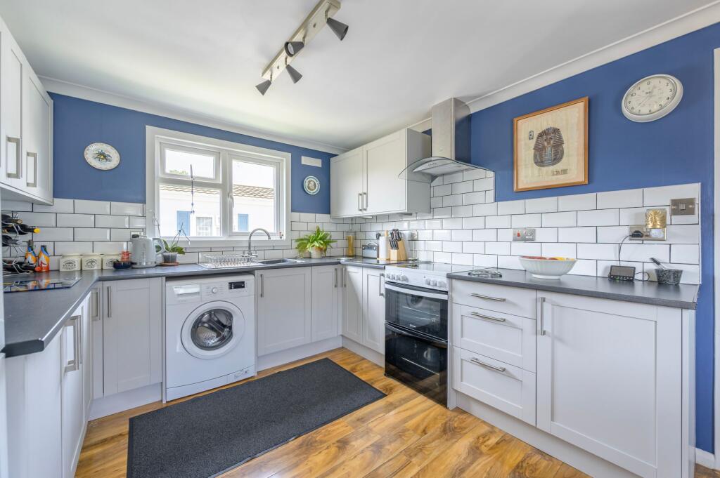 Sunninghill Close, Bradwell photo 4