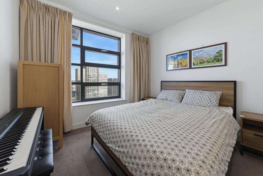 Apartment in London - More