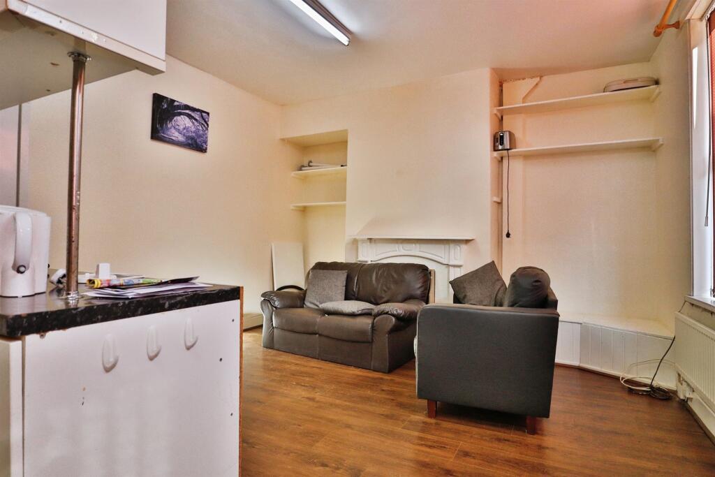 Kelsall Terrace, Leeds, LS6 photo 2