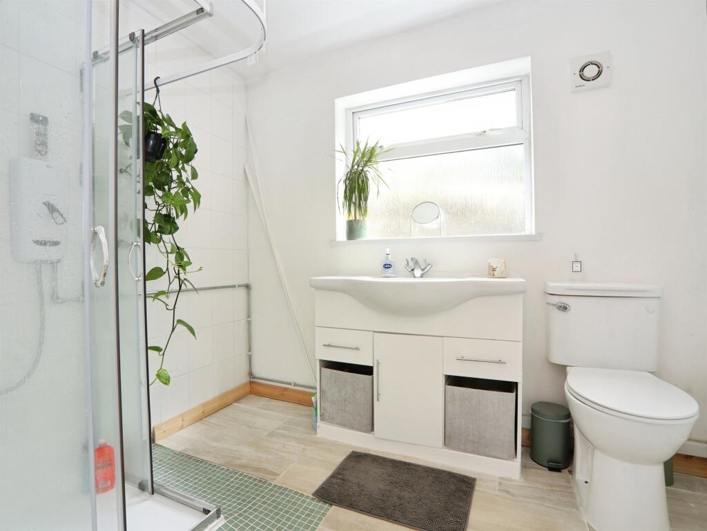 House in Pontypridd, Cilfynydd - More