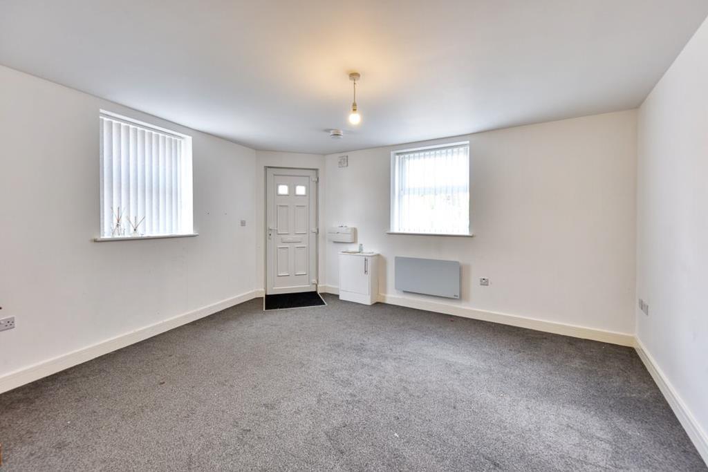 Apartment in Nottingham, Woodthorpe - More