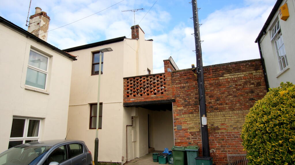 Main image of property: Carlton Cottage Sidney Street Cheltenham GL52 6DJ