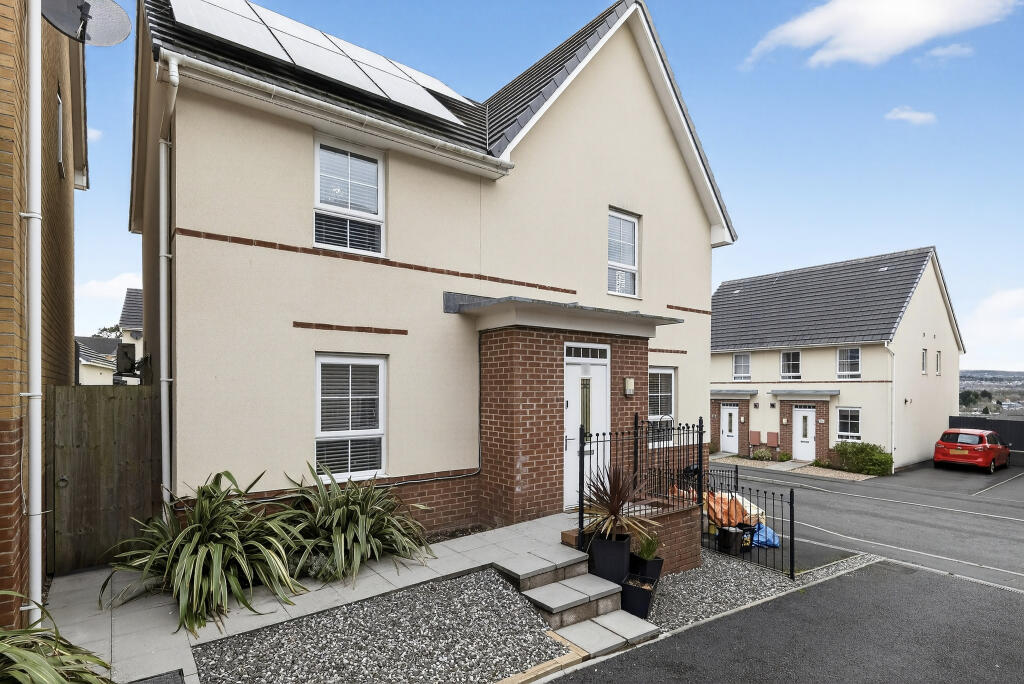 Main image of property: Pen Y Berllan, Bridgend, CF31