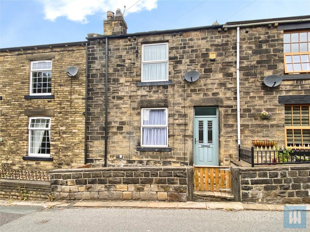 Main image of property: Moor End Lane, Dewsbury, WF13