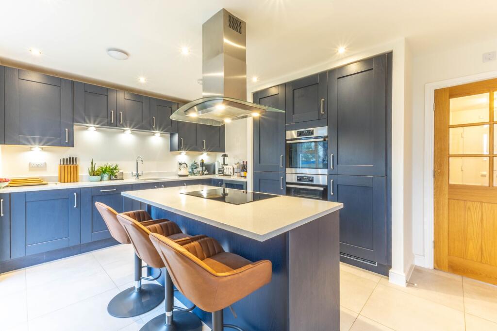 Wakefield Drive, Endmoor, LA8 photo 2