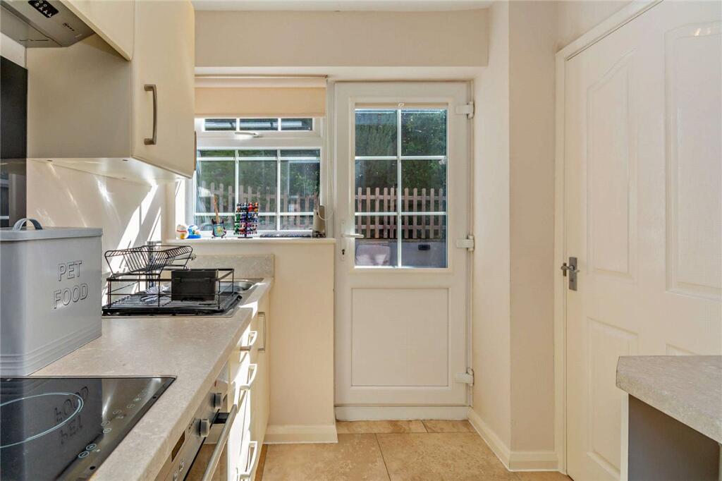 Normay Rise, Newbury, Berkshire, RG14 - More
