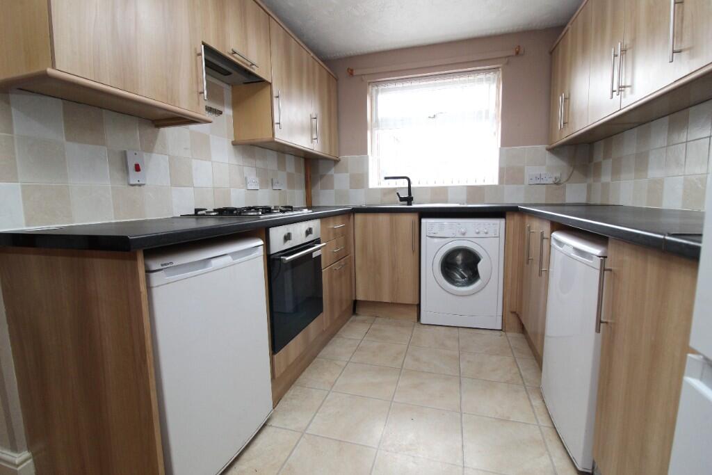 House in Sutton, Bransholme - More
