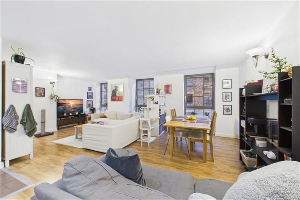 Main image of property: The Hicking Building, Queens Road