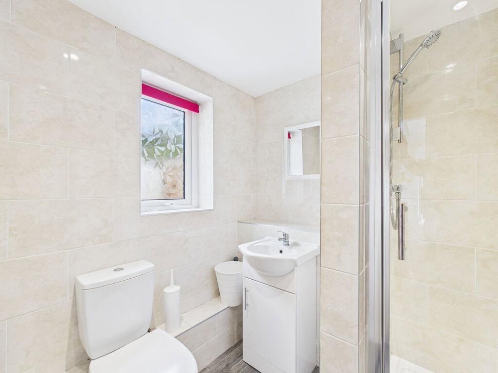 Halsall Lane, Ormskirk, L39 photo 4