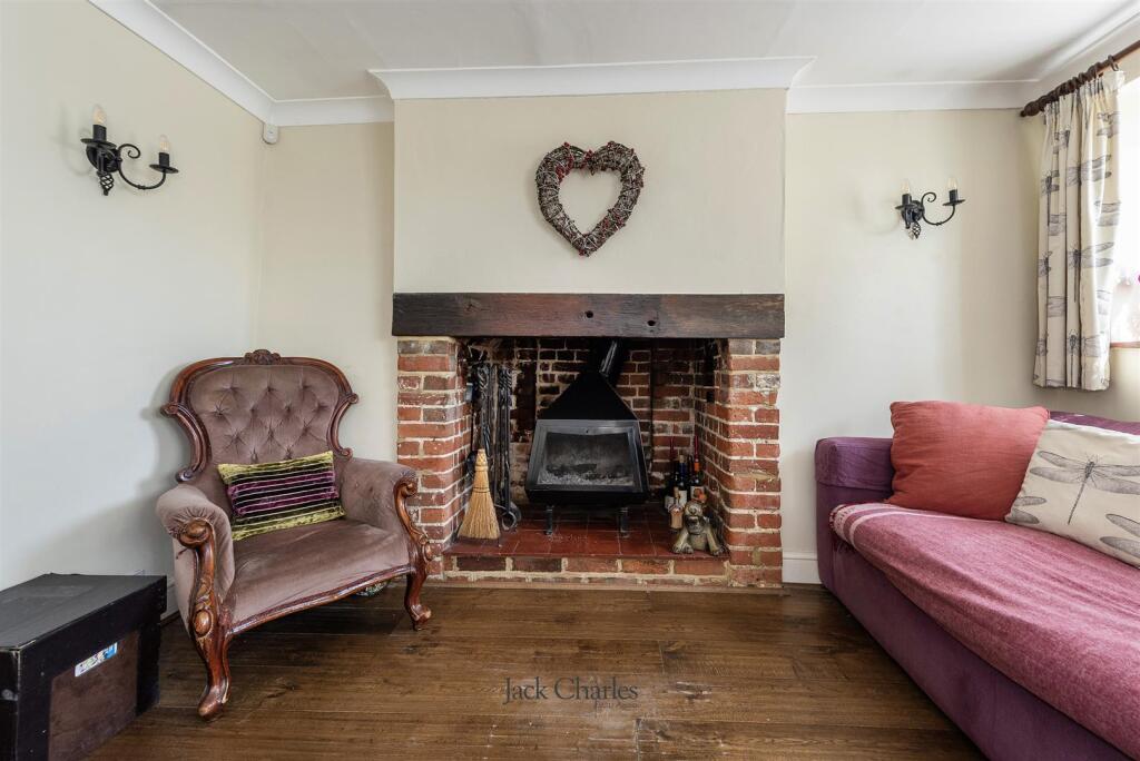 House in Tonbridge and Malling, Wrotham - More
