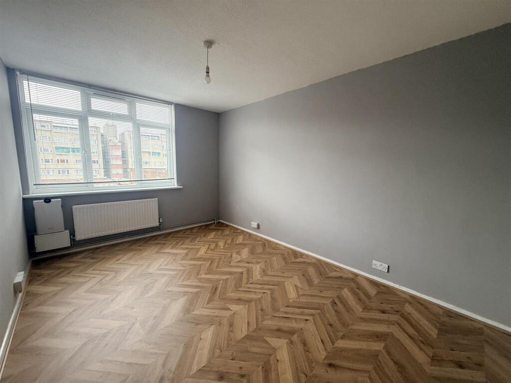 House in London - View 4