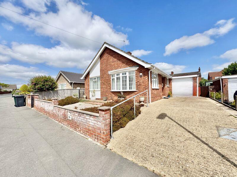 3-bed bungalow on Orchard Close , Louth, £235,000