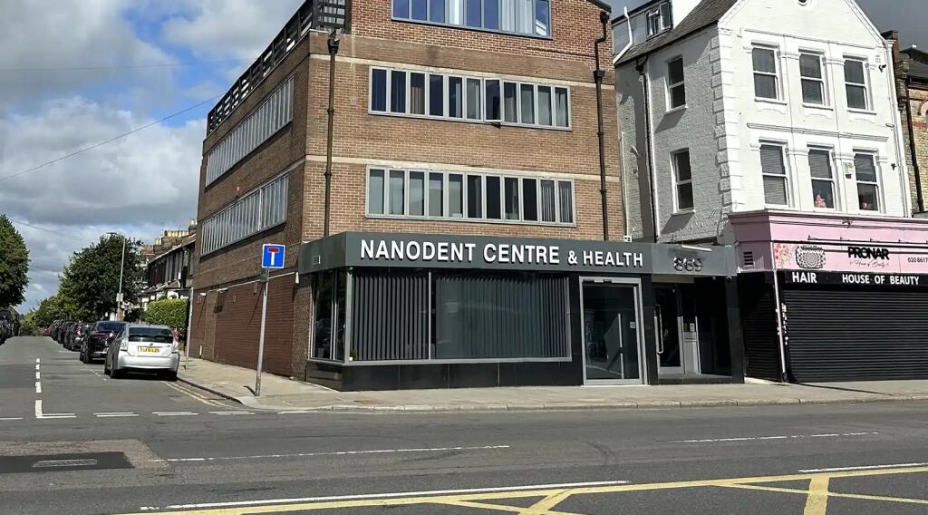 Main image of property: High Road, London, N12