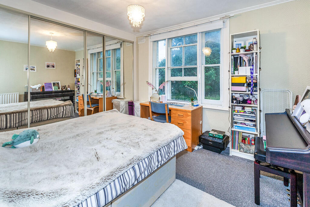 House in Runnymede, Englefield Green - View 5