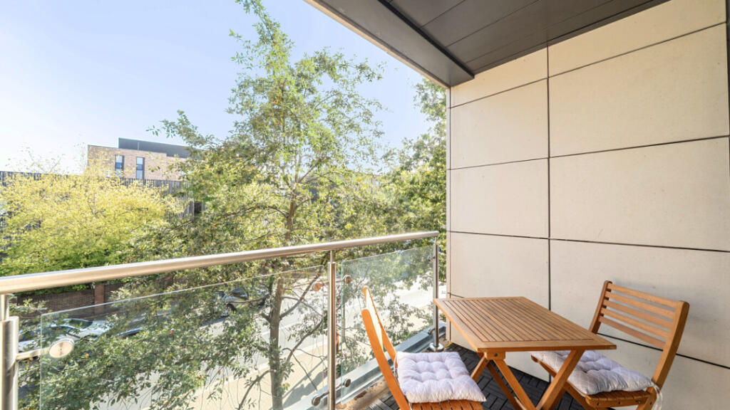 Apartment in London - View 2
