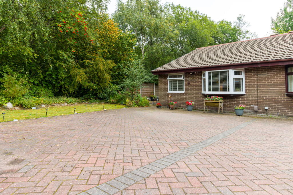 Bank Top Park, Lees Brook Park, Oldham photo 4