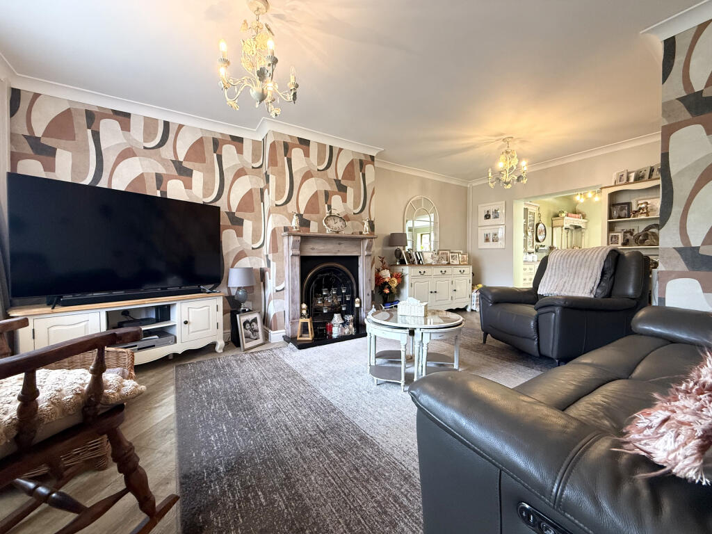 Gower Road, Cwmbach, Aberdare, Rhondda Cynon Taf - View 2