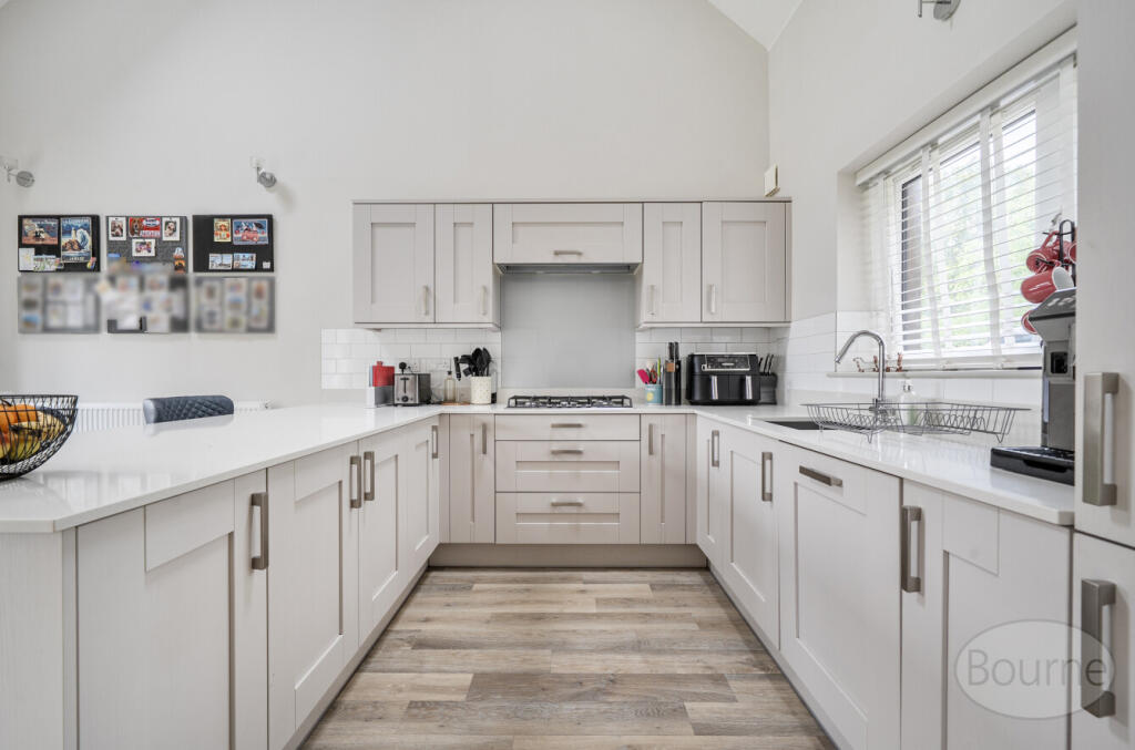 House in Guildford - View 4