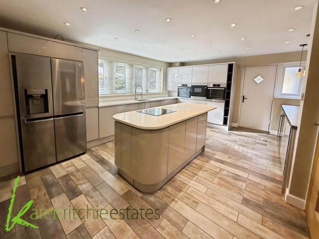 Smithills Croft Road, Bolton photo 3