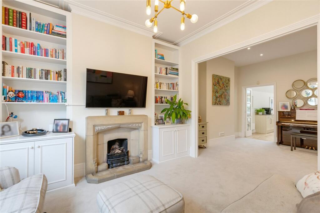 House in London - View 2