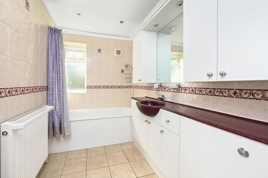 House in Twickenham - More