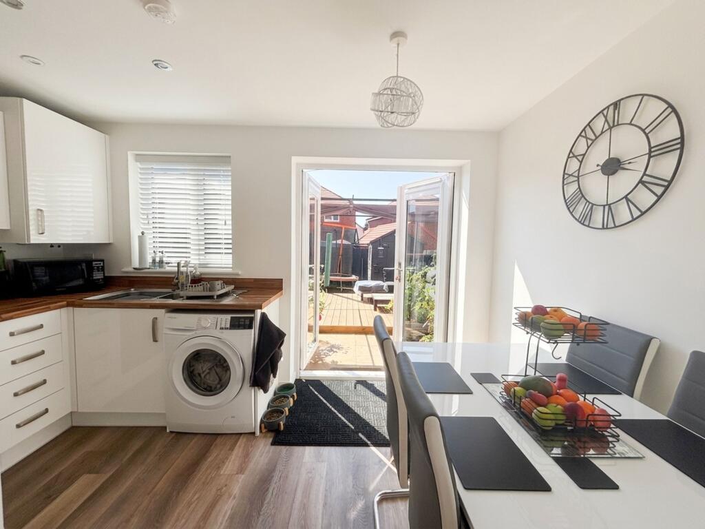 Bridge Hill Close, Thornbury, BS35 photo 5