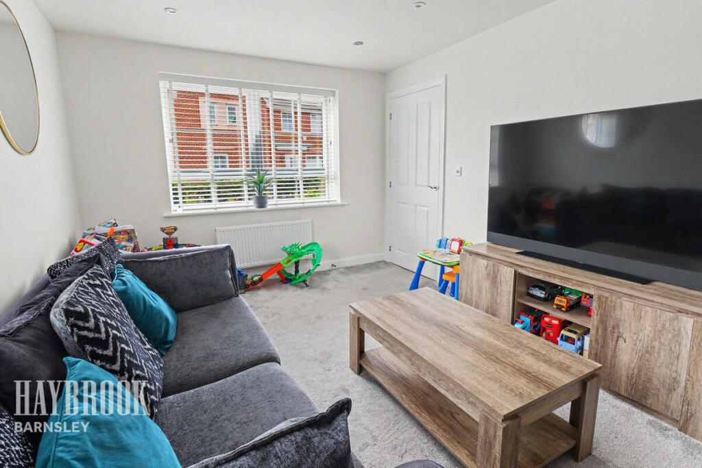 House in Barnsley, Athersley - View 5