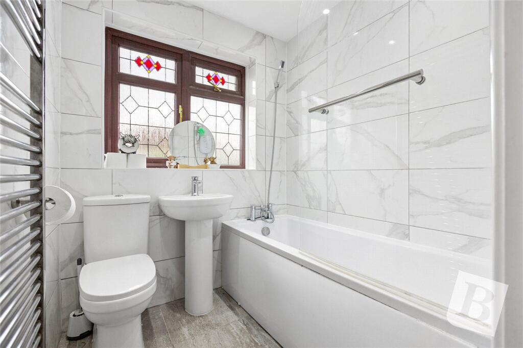 House in Basildon, Shotgate - View 5