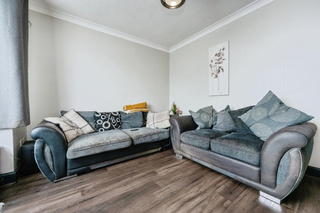 Winchester Road, Bedford, Bedfordshire, MK42 photo 4
