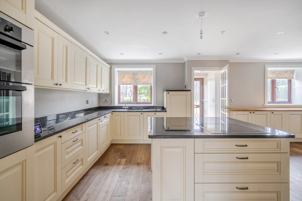 House in Bristol, Bury Hill, Winterbourne - View 4