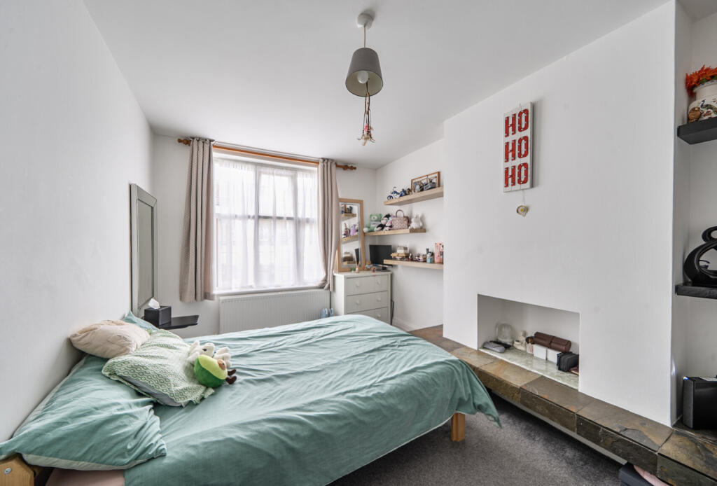 Apartment in London - View 5