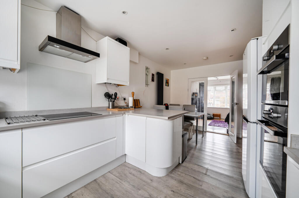 Blanchard Road, Bishops Waltham, Southampton, Hampshire, SO32 photo 2