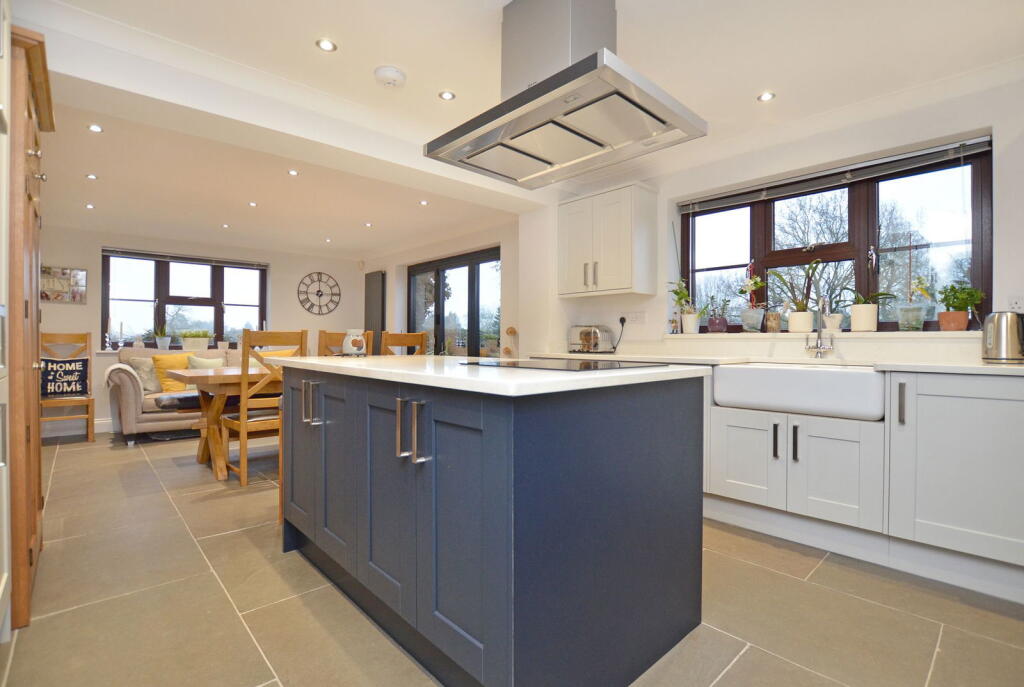 Fakenham Road, East Rudham photo 4