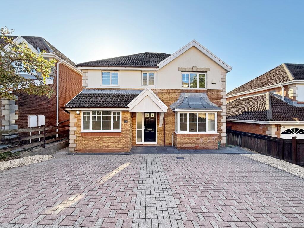 Main image of property: Swyn Y Nant, Thomastown, Tonyrefail, Porth, Rhondda Cynon Taff. CF39 8FE