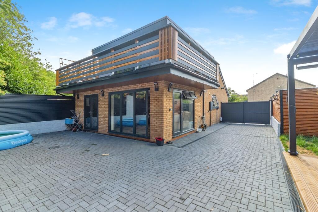 Main image of property: Forest Rise, Eaglestone, Milton Keynes, Buckinghamshire, MK6