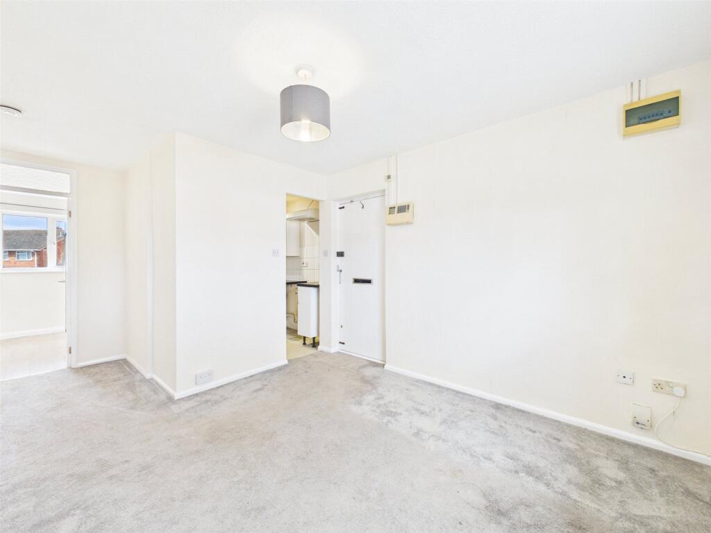 Beech Close, Hardwicke, Gloucester, Gloucestershire, GL2 - View 3
