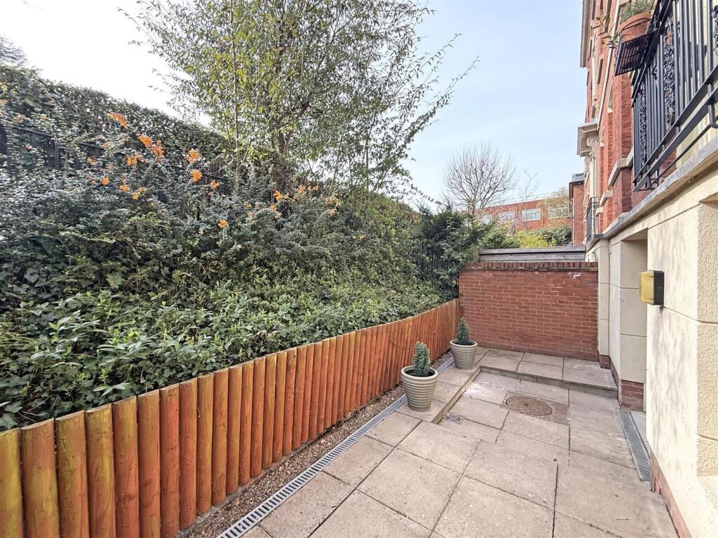 Property photo 8