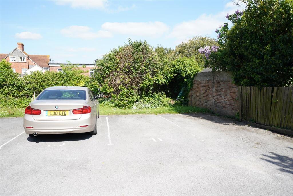Apartment in Weymouth, Dorset - View 3